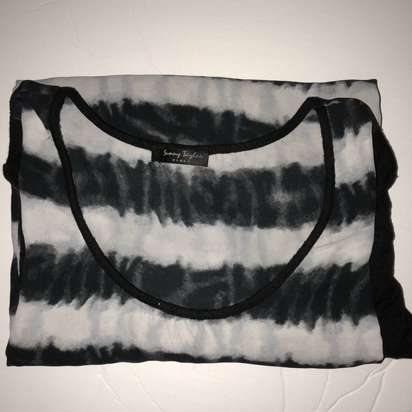 Plus Size Tiedyed Women’s Blouse - Picture 8 of 8